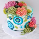 تزئین کیک با طرح گلدوزی
