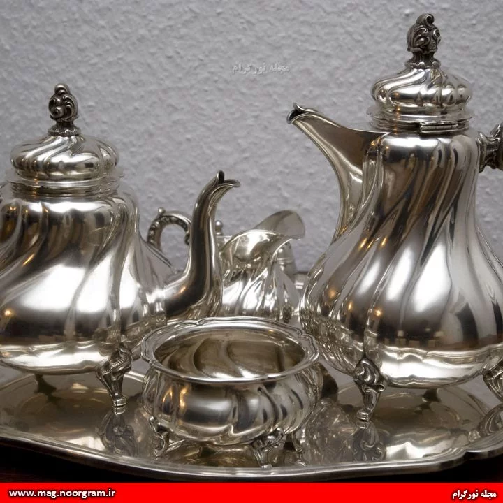 رنگ نقره ای